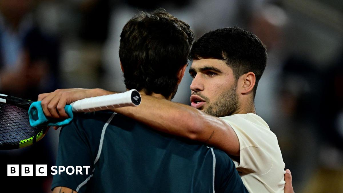 Defending champion Alcaraz into French Open final after Musetti quits
