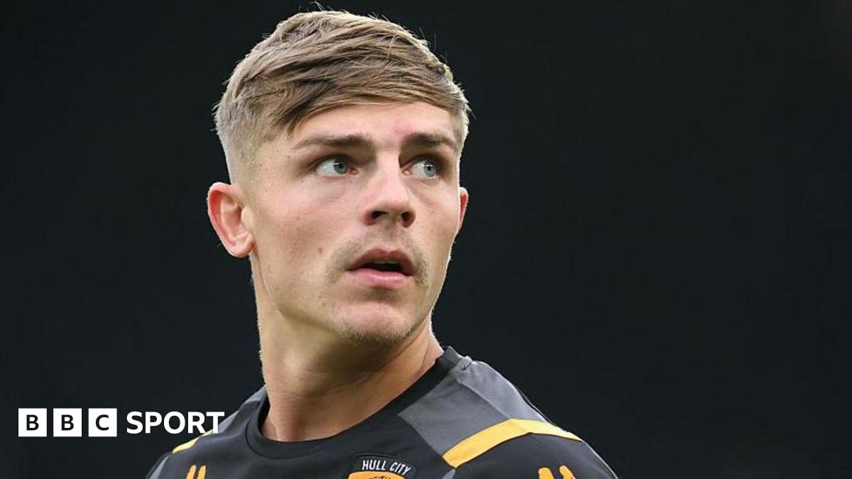 Hull offer Williams route back after 20 months out