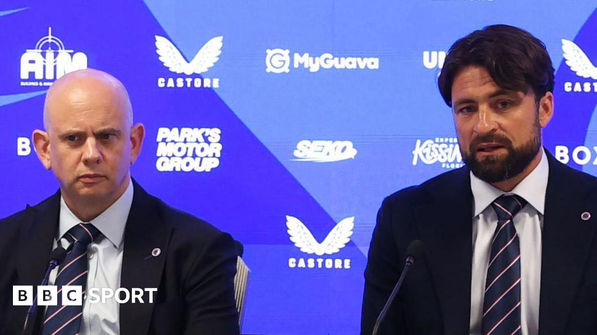 Martin defends &#39;good, honest person&#39; Stewart