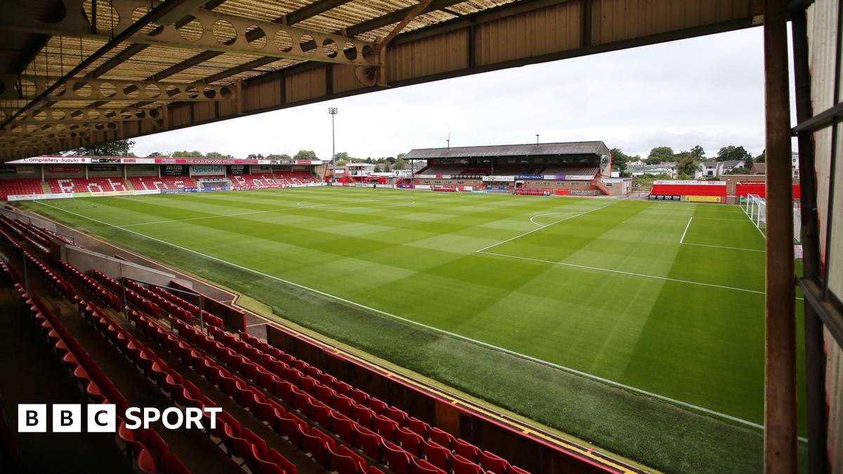 Tommy Backwell: Cheltenham Town sign Bristol City midfielder on loan ...