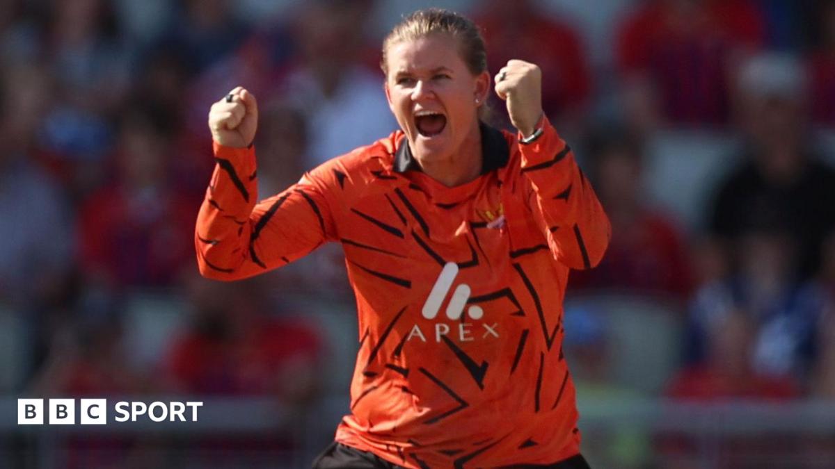 Sunrisers hammer Super Giants to reach knockouts