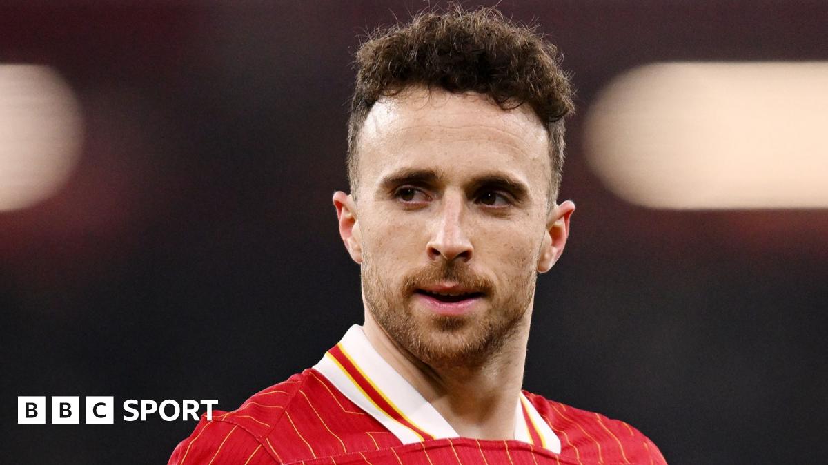 Man Utd lay tribute to Jota and Silva at Anfield