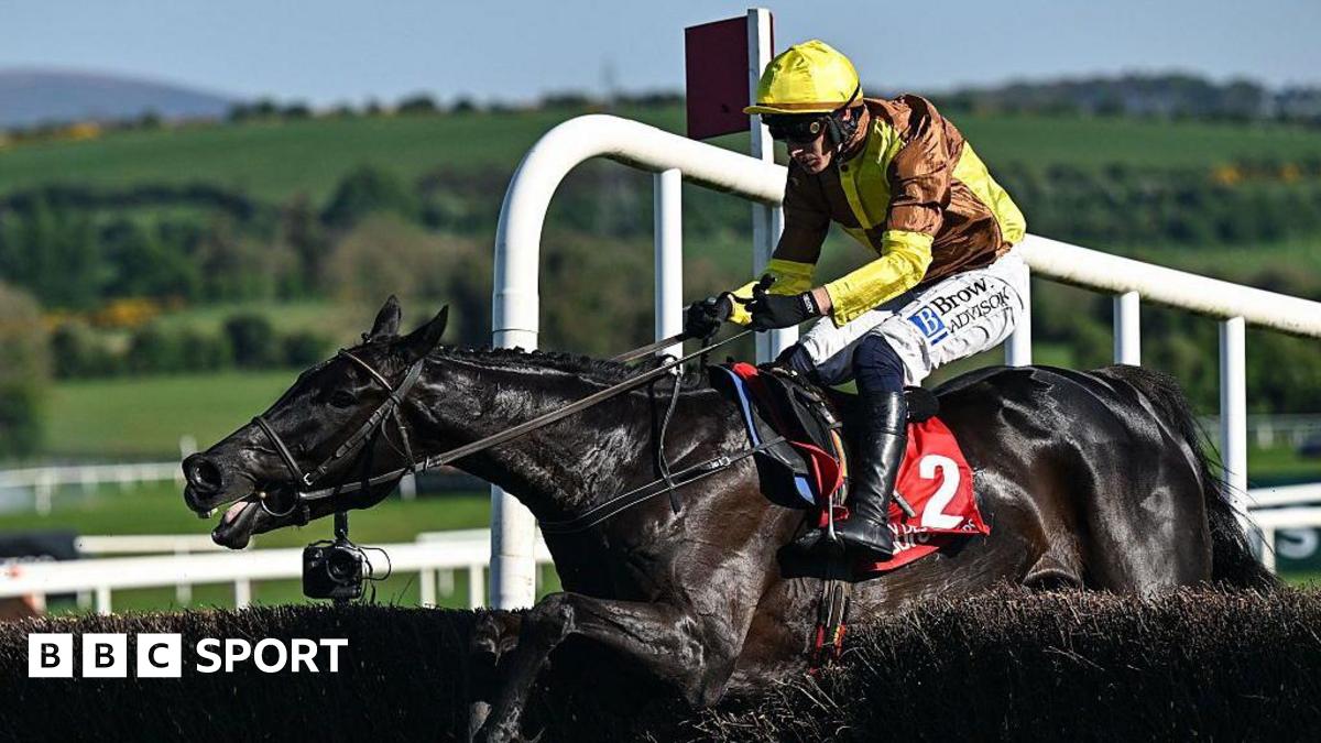 Galopin Des Champs wins first Punchestown Gold Cup