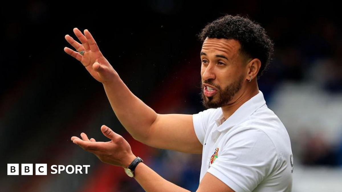 Wealdstone sack Cox as relegation fears grow