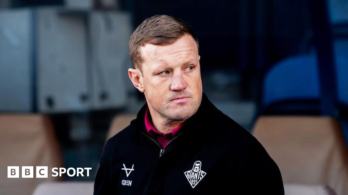 Huddersfield Giants: Super League side sack head coach Luke Robinson