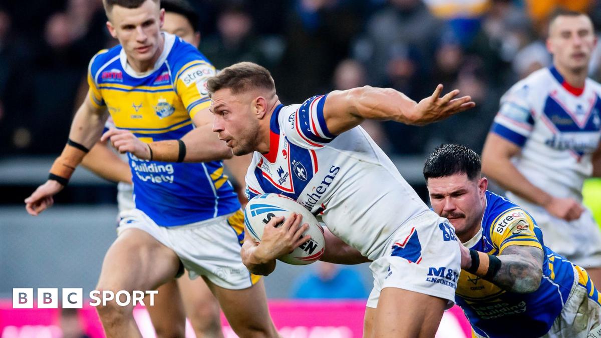 Wakefield beat Leeds on Super League return