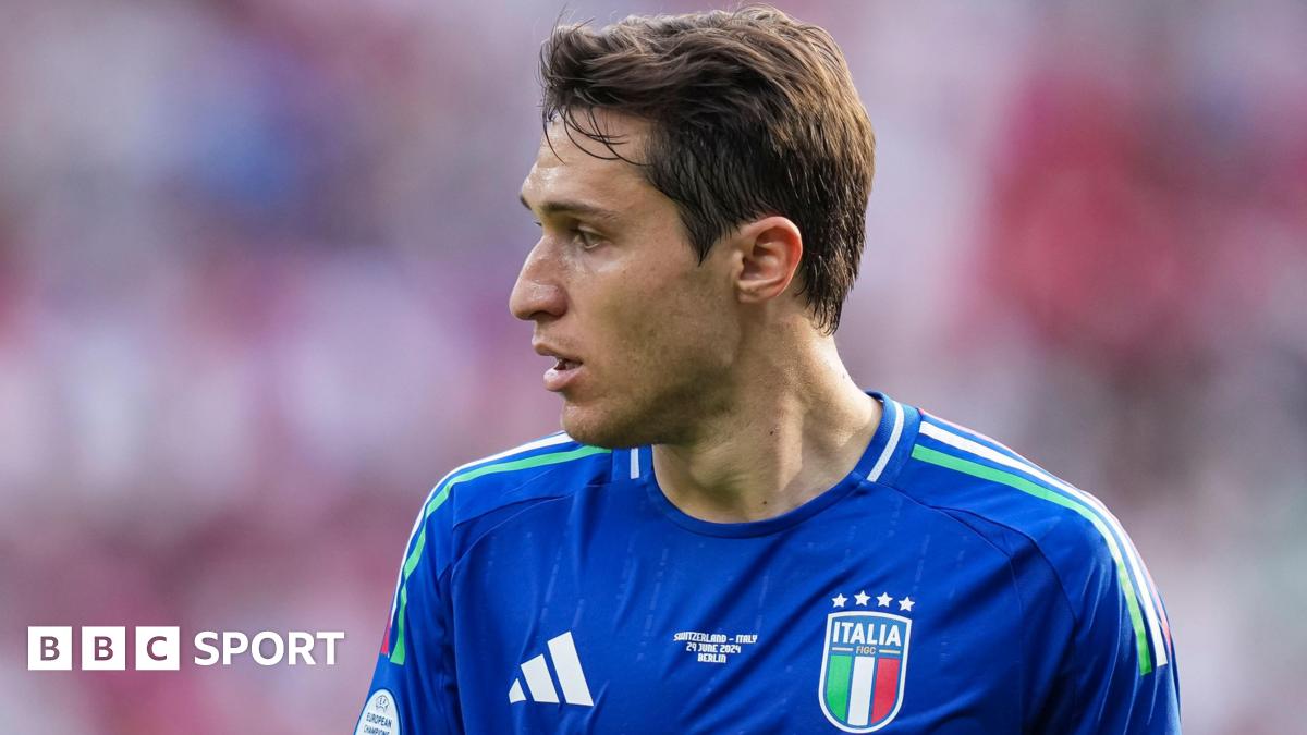 Chiesa back in Italy squad for Northern Ireland play-off
