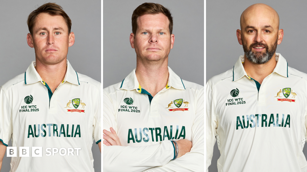 Who are the players in Australia's Ashes squad?