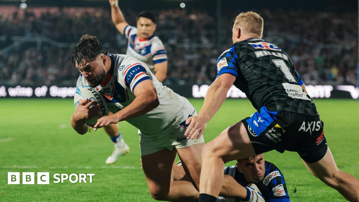 Wakefield beat rivals Leeds with late Lino drop-goal