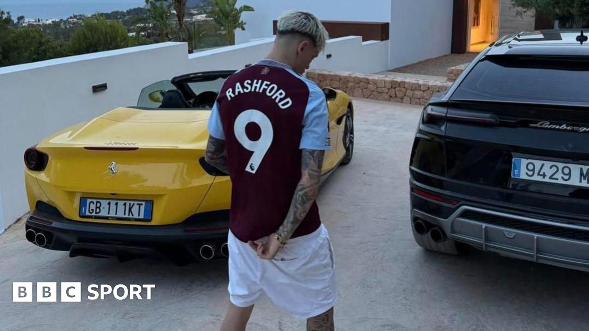 Garnacho posts picture wearing Aston Villa shirt