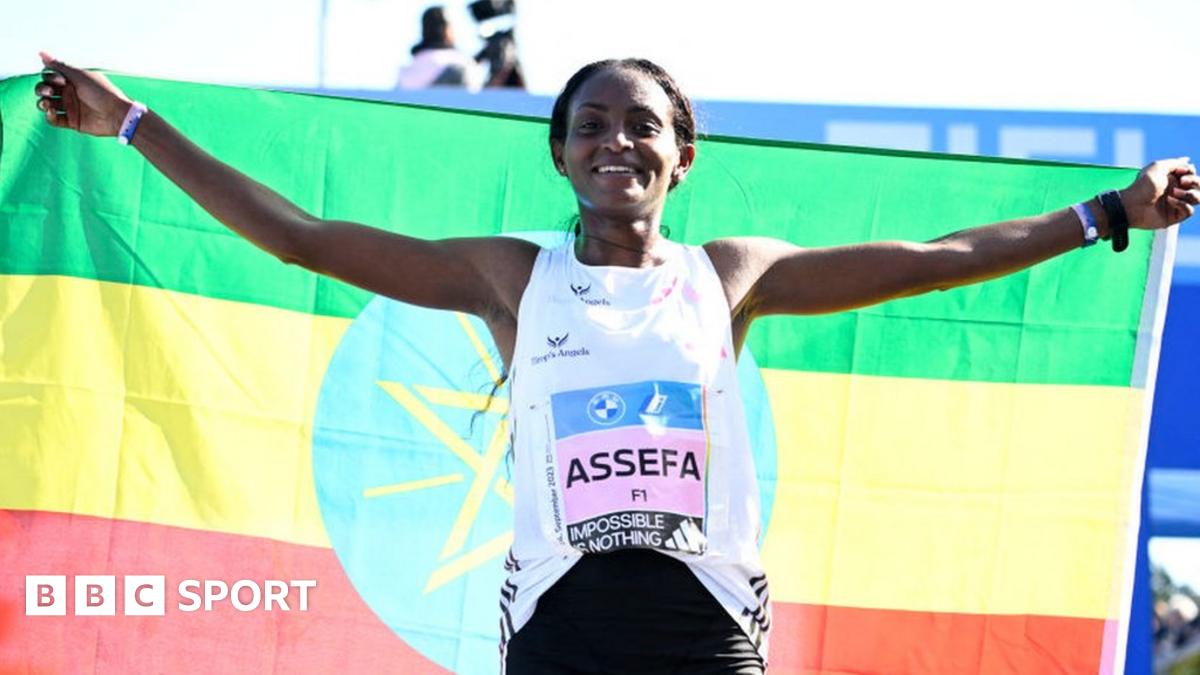 Ethiopia's Tigst Assefa smashes women's marathon world record in Berlin - B