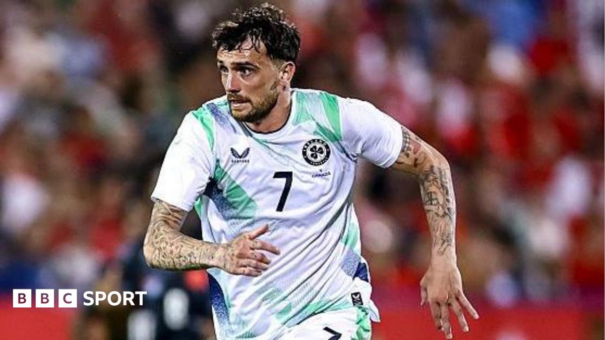 Irish striker Parrott on brink of Real Betis move
