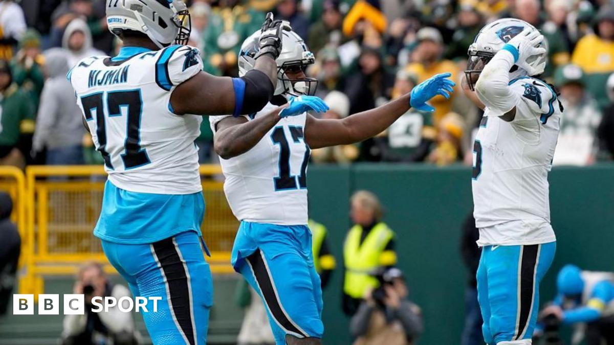 NFL: el corredor de los Carolina Panthers, Rico Dowdle, multado por celebración de ‘dos bombas’