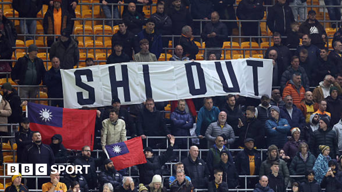 Why are Wolves fans protesting?