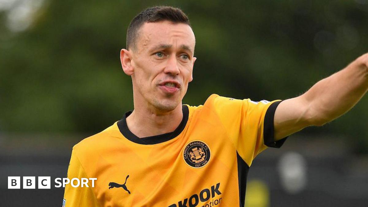 Irish Premiership: Paul Heatley taken to hospital as Carrick Rangers v Bangor abandoned
