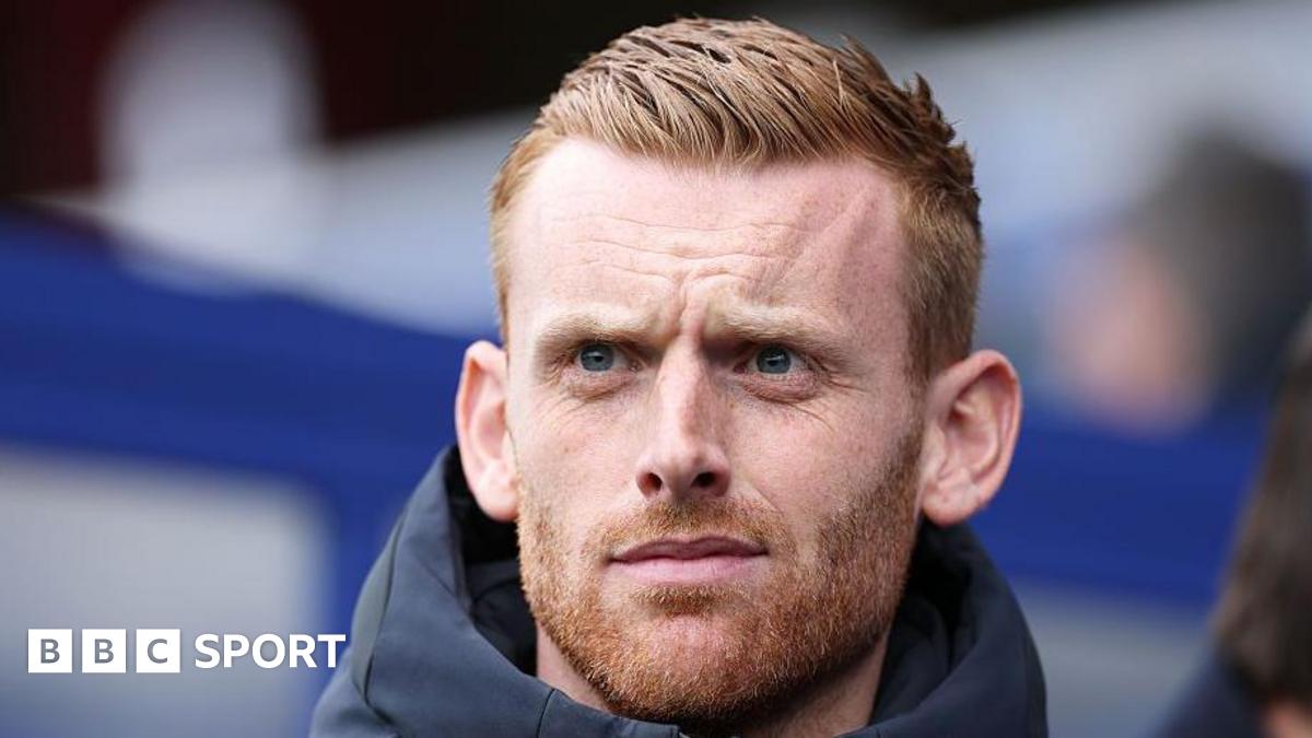 Эдо Кайембе: защитник Уотфорда вернулся с празднования чемпионата мира по футболу в ДР Конго