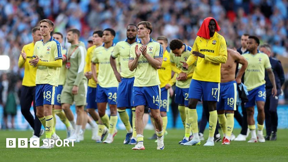 Southampton FC: Para penggemar Saints membuat diri mereka bangga dalam kekalahan piala