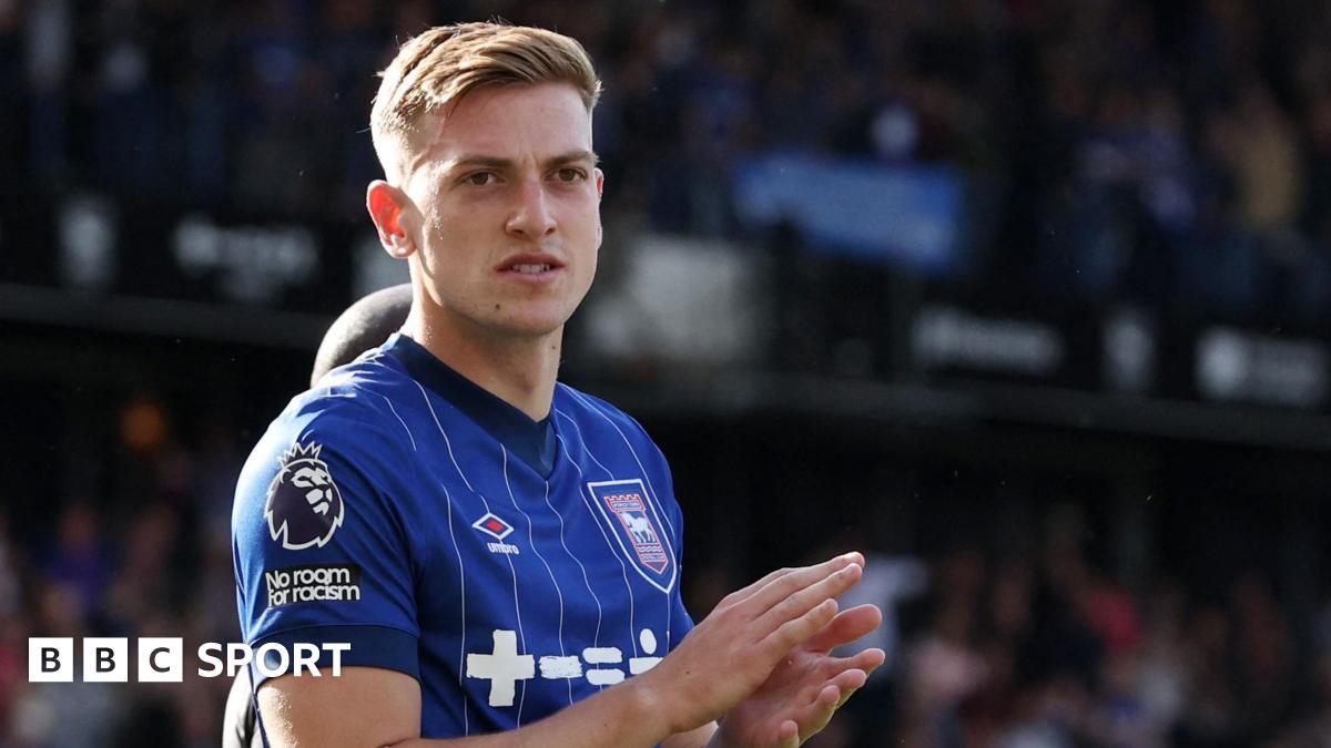 Chelsea sign Ipswich striker Delap in £30m deal