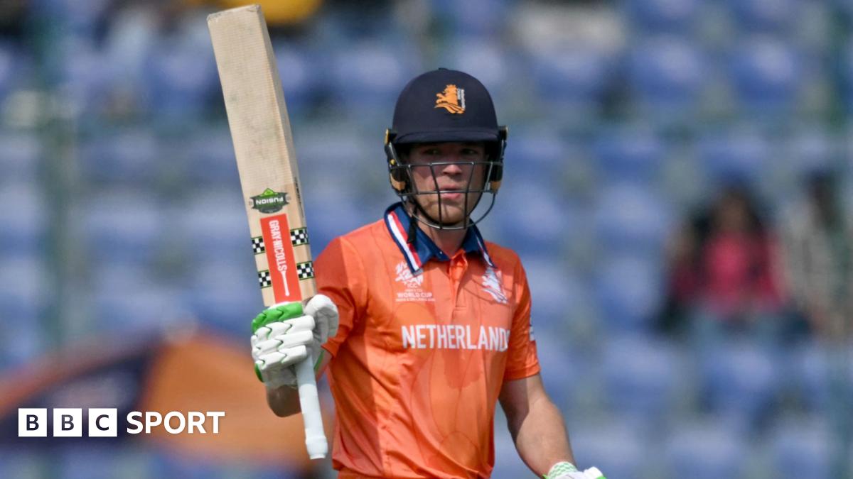 De Leede helps Netherlands cruise to win over Namibia