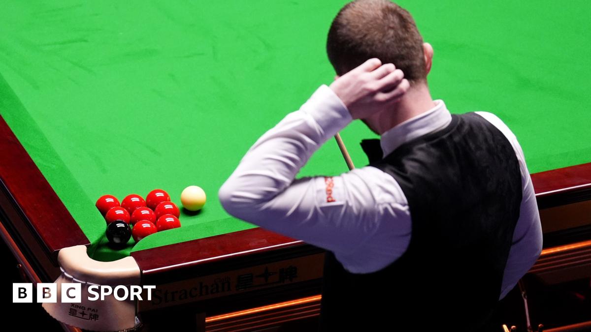 'Embarrassment to snooker' - Wu and Allen play longest Crucible frame