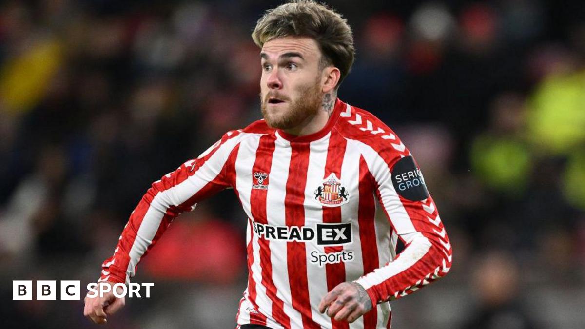 Aaron Connolly joins Millwall from Sunderland