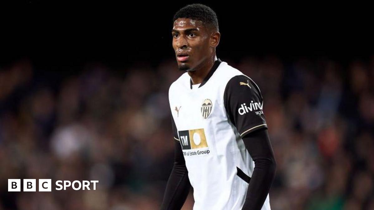 Arsenal in talks to sign Valencia defender Mosquera