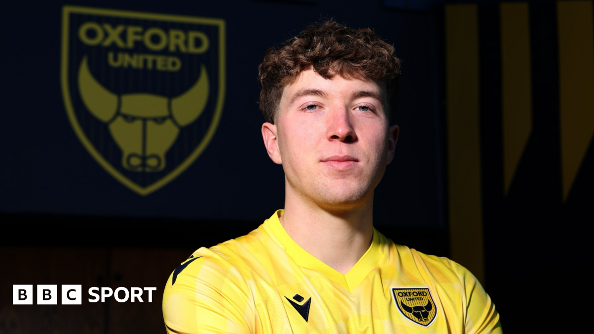 Ole Romeny: Oxford sign forward from Eredivisie side Utrecht on reported club-record fee