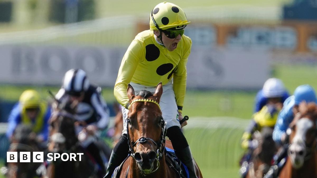 Loughnane, 20, wins 2,000 Guineas on Bow Echo