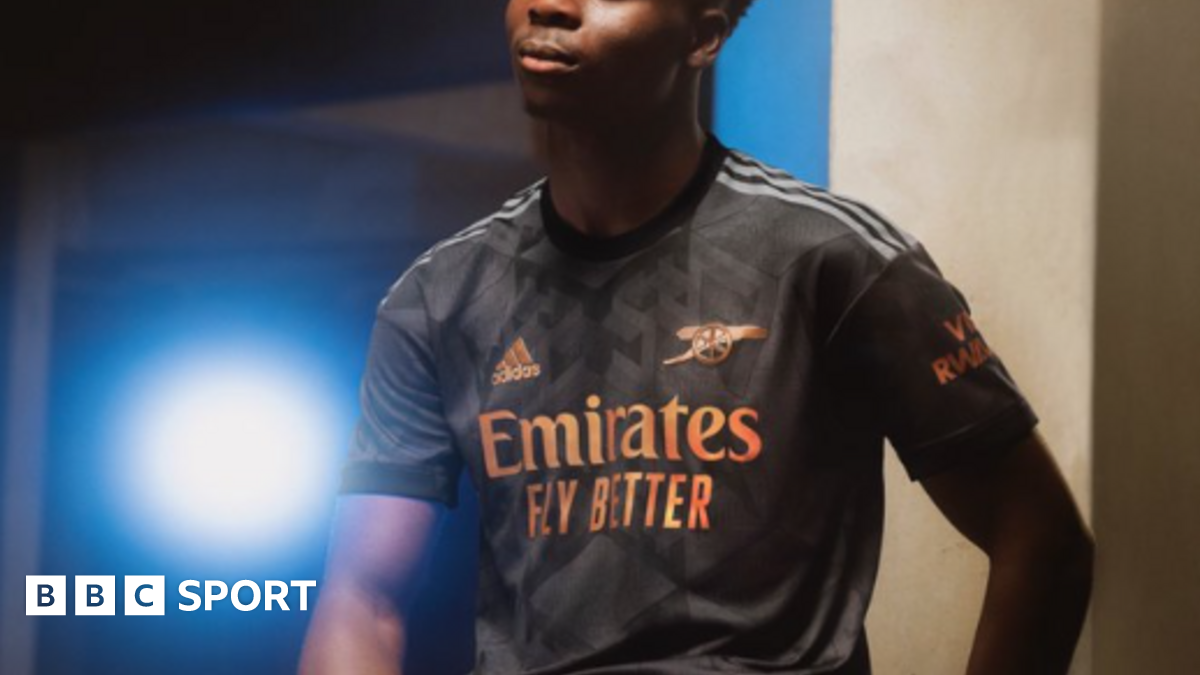 Arsenal unveil 2022-23 away kit - BBC Sport