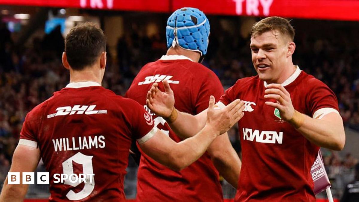 Western Force 7-54 Lions: Tomos Williams injury scare as tourists score eight tries