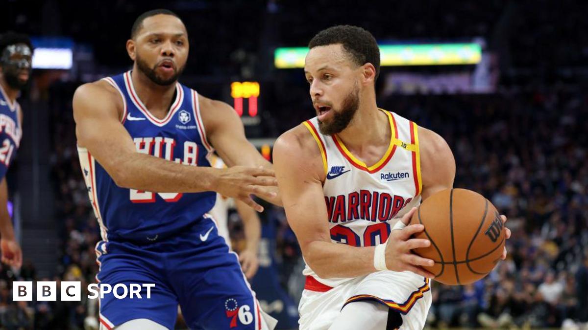 NBA: Stephen Curry makes history as Golden State Warriors rout Philadelphia 76ers