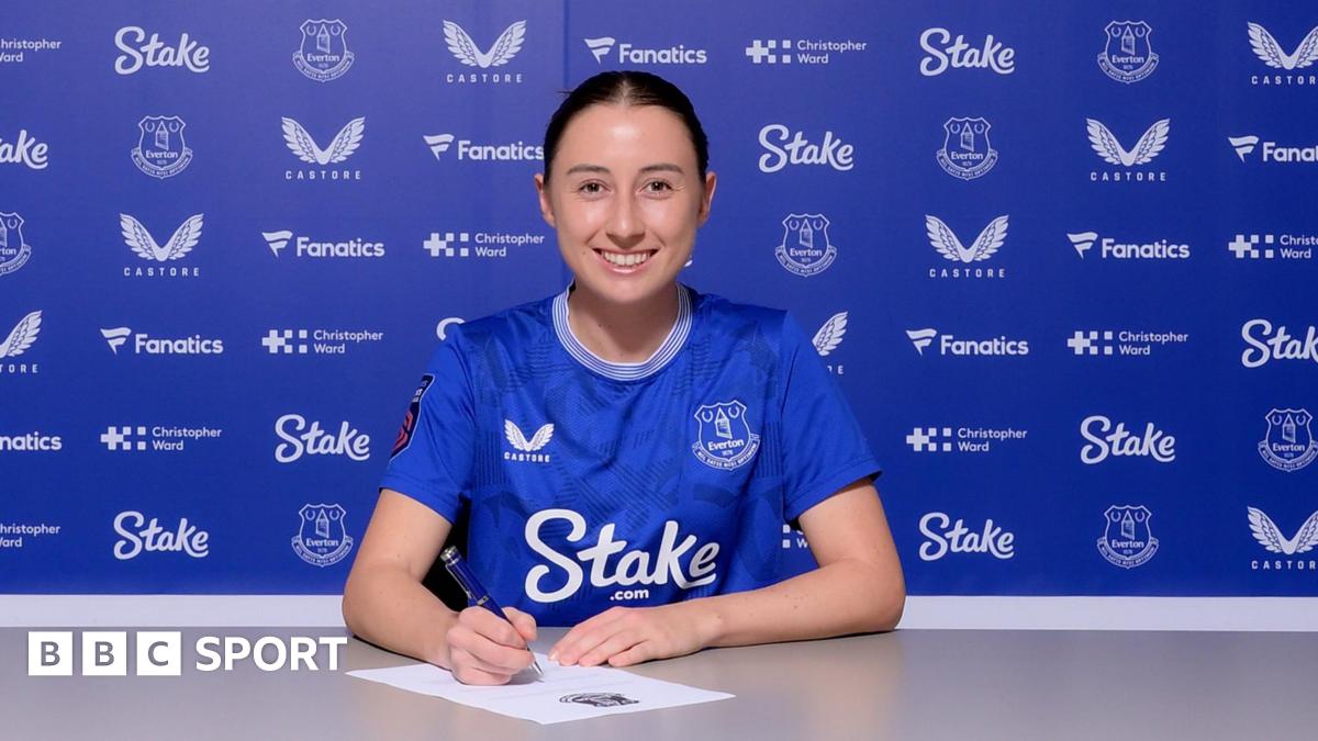Clare Wheeler signs two-year contract extension with Everton