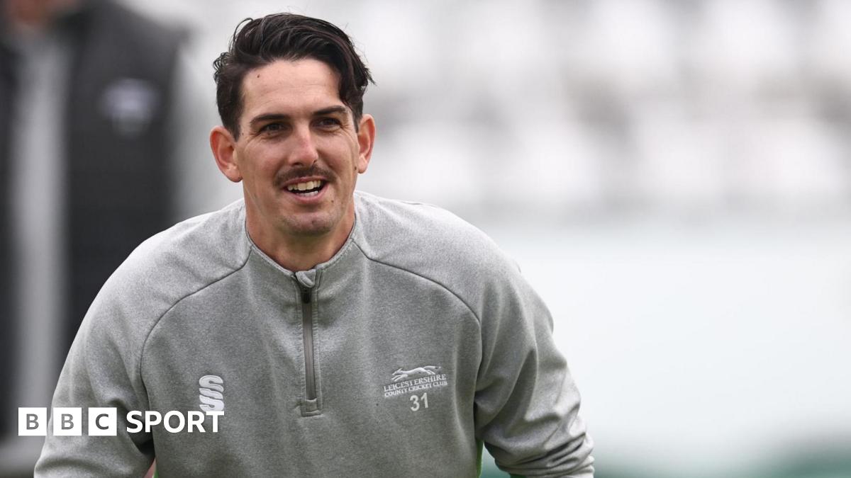 Derbs name ex-Leics seamer Wright as bowling coach