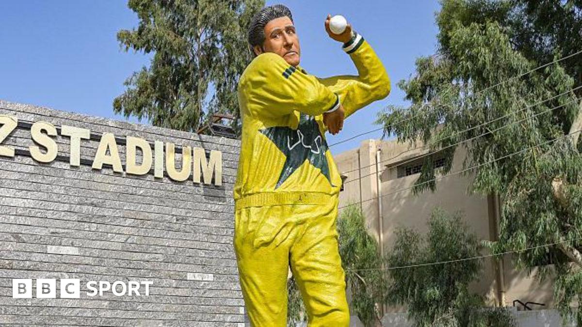 Wasim Akram statue at Niaz Stadium