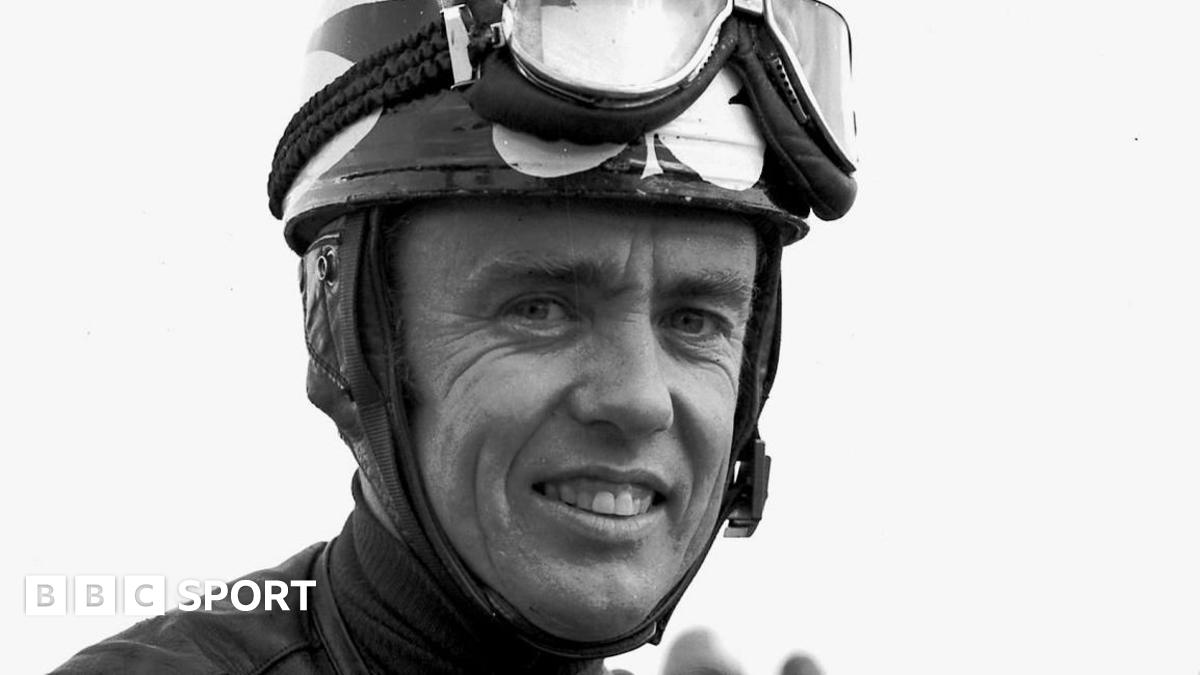 IOM TT and Ulster GP race winner Robb dies aged 90