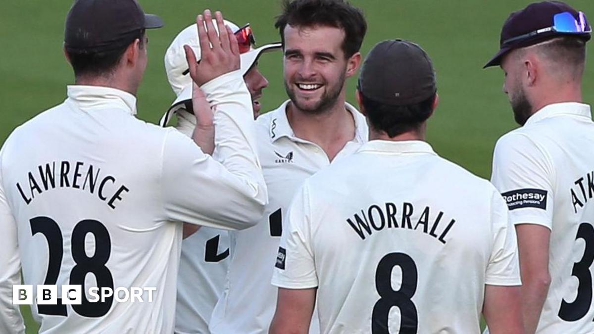 Surrey Builds 179-Run Lead Over Warwickshire at Oval