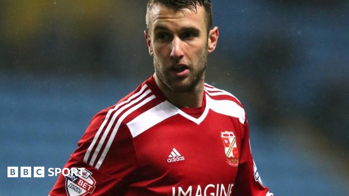 Andy Williams: Doncaster Rovers sign Swindon striker - BBC Sport