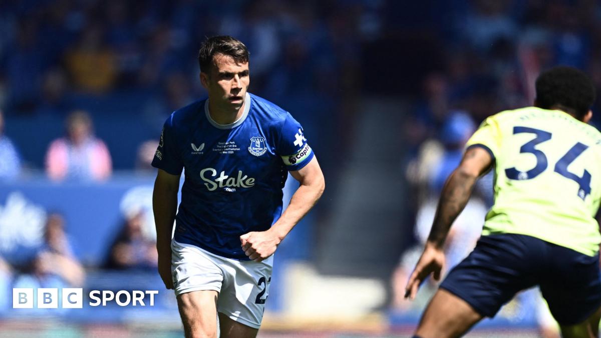 Coleman new deal extends Everton stay to 17th season