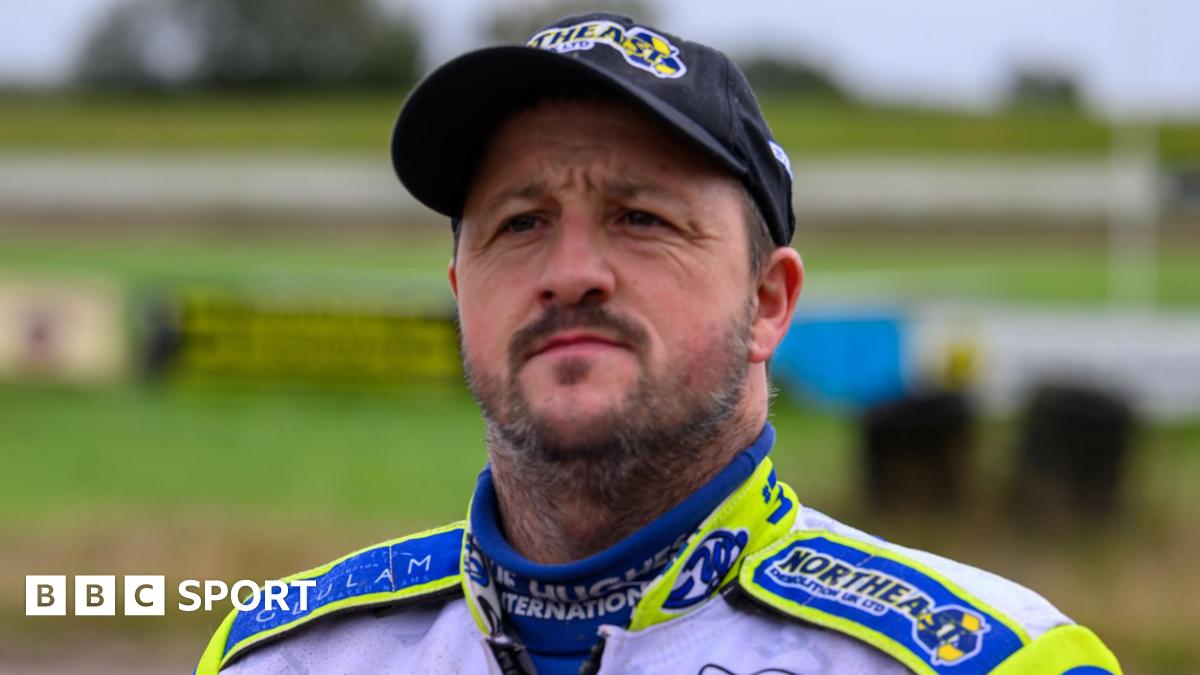 Chris Harris: World Long Track silver medallist re-signs for King's Lynn