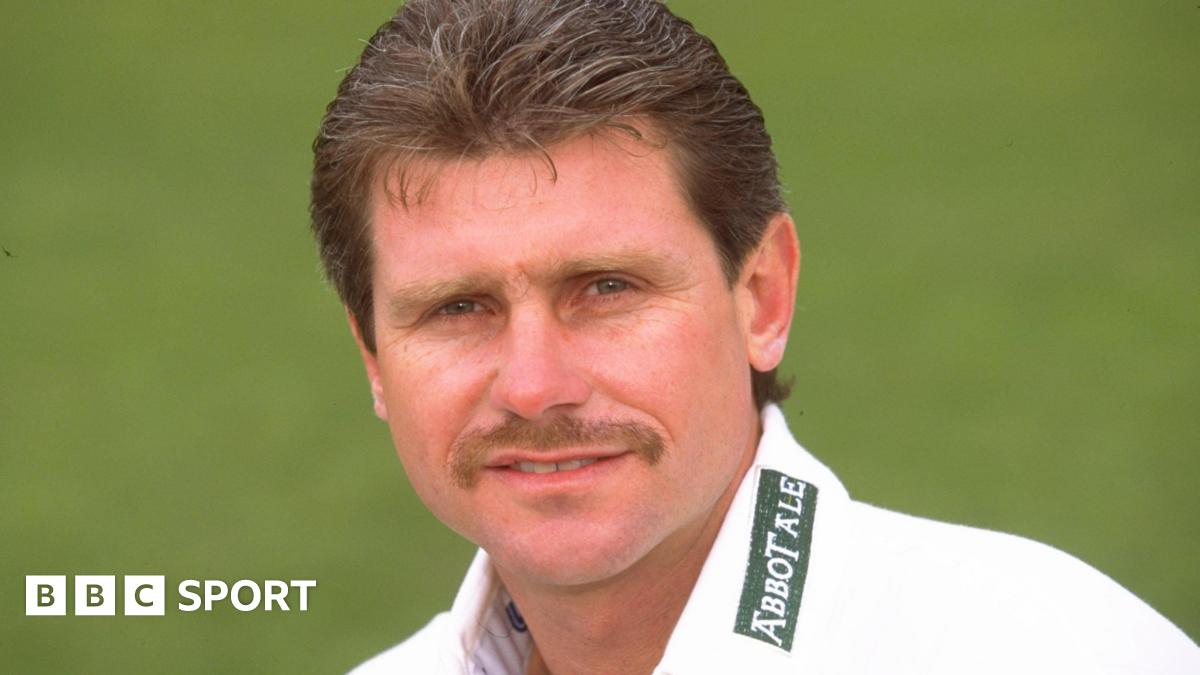 Former England cricketer Robin Smith dies aged 62