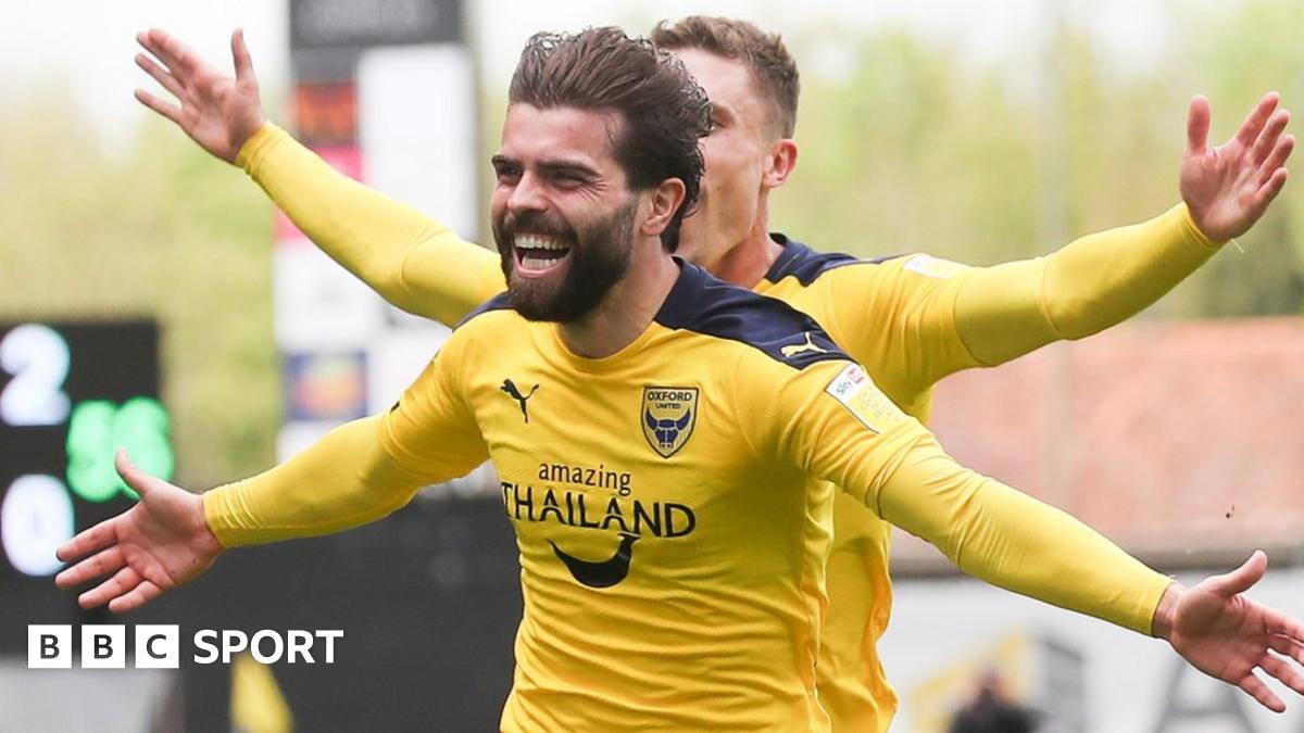 Oxford United 4-0 Burton Albion: Karl Robinsons Us snatch League One play-off spot - BBC Sport Oxford United 4-0 Burton Albion... 
