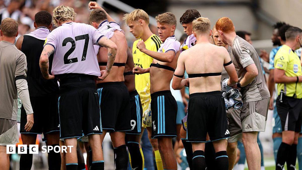 Thumbnail for Newcastle change shirts during first half of friendly