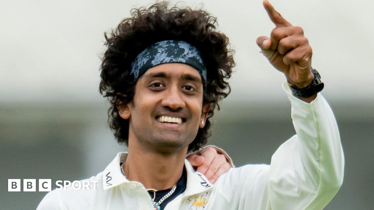County Championship: Surrey beat Durham by five wickets