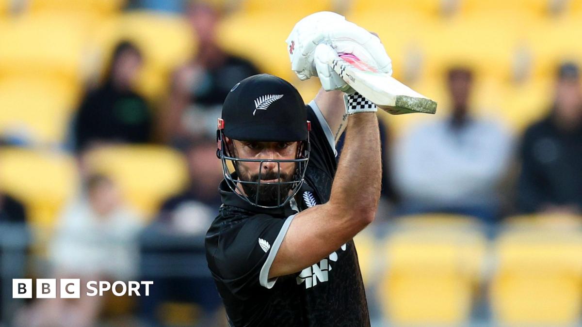 Image for Relive New Zealand's tense two-wicket win over England to seal a 3-0 ODI series sweep