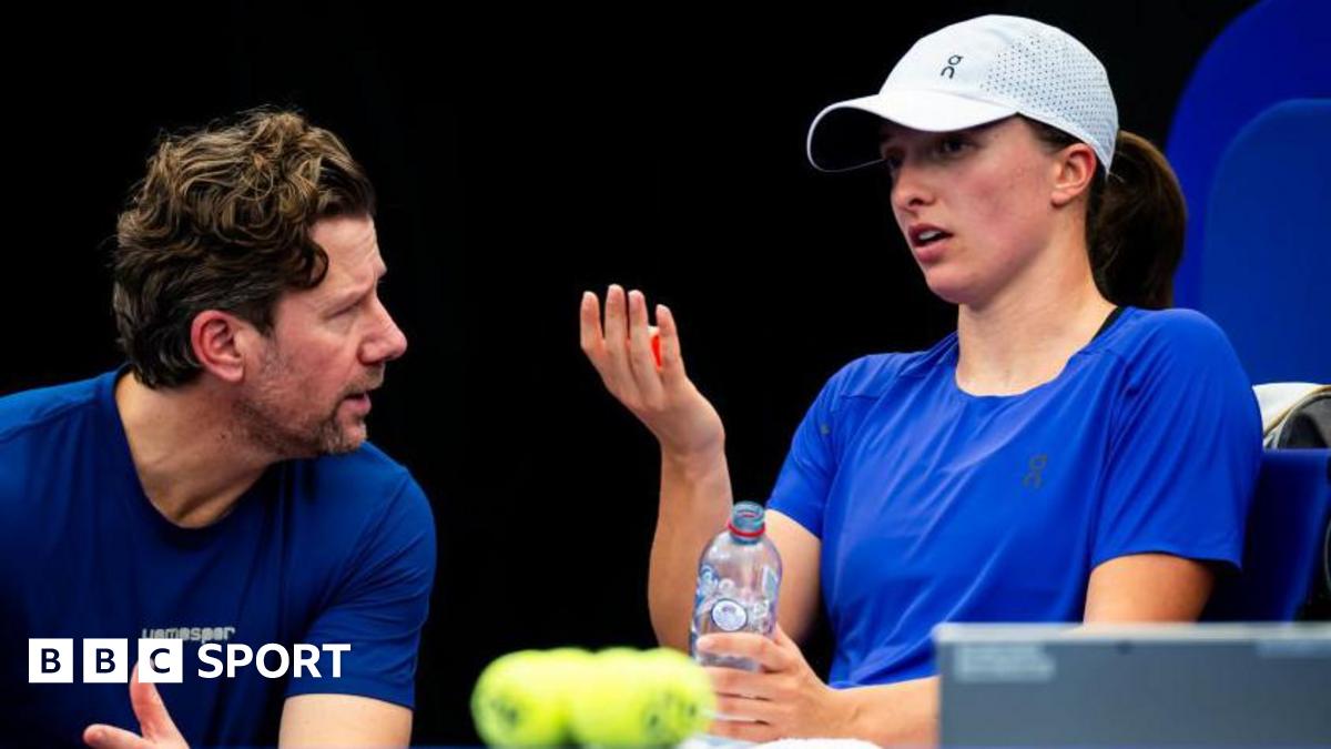 Iga Swiatek: Six-time major winner parts with coach after early Miami Open exit