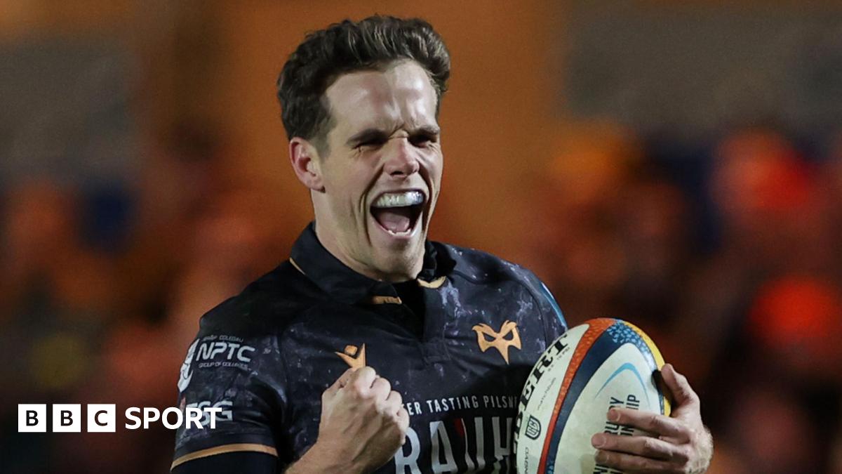 Wales scrum-half Hardy signs new Ospreys deal