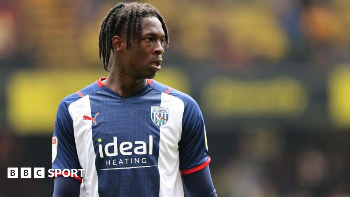 Ex-West Brom midfielder Quevin Castro dies, 25, after collapsing during match in Portugal