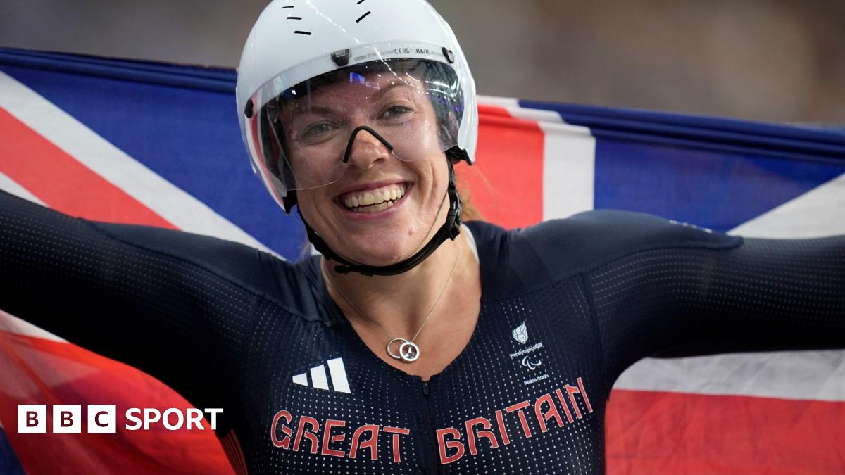 GB's Cockroft claims 17th world title