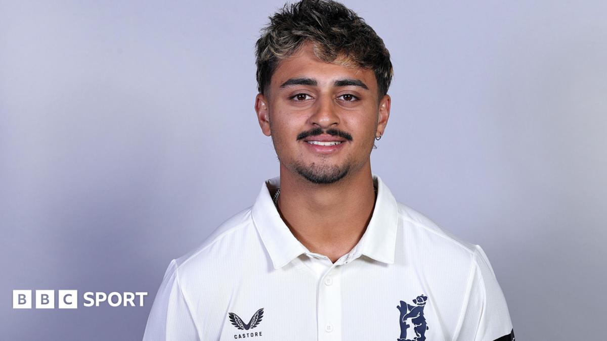 Warwickshire Secures Thrilling One-Wicket Victory Over Sussex