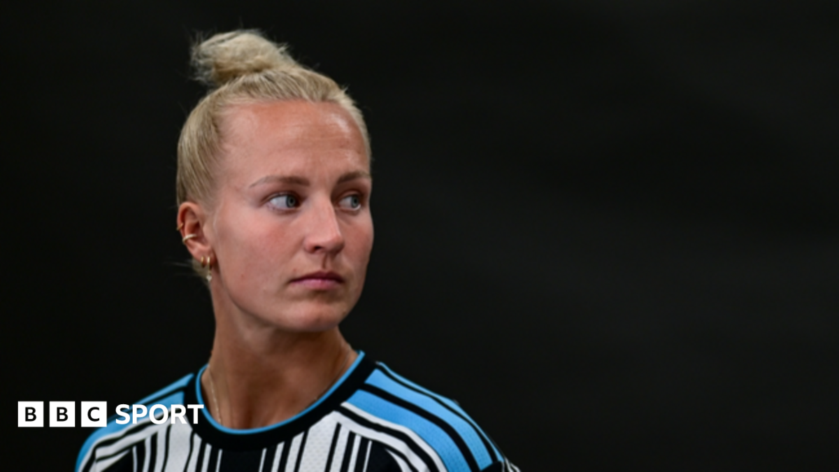 Newcastle sign Scotland defender McLauchlan